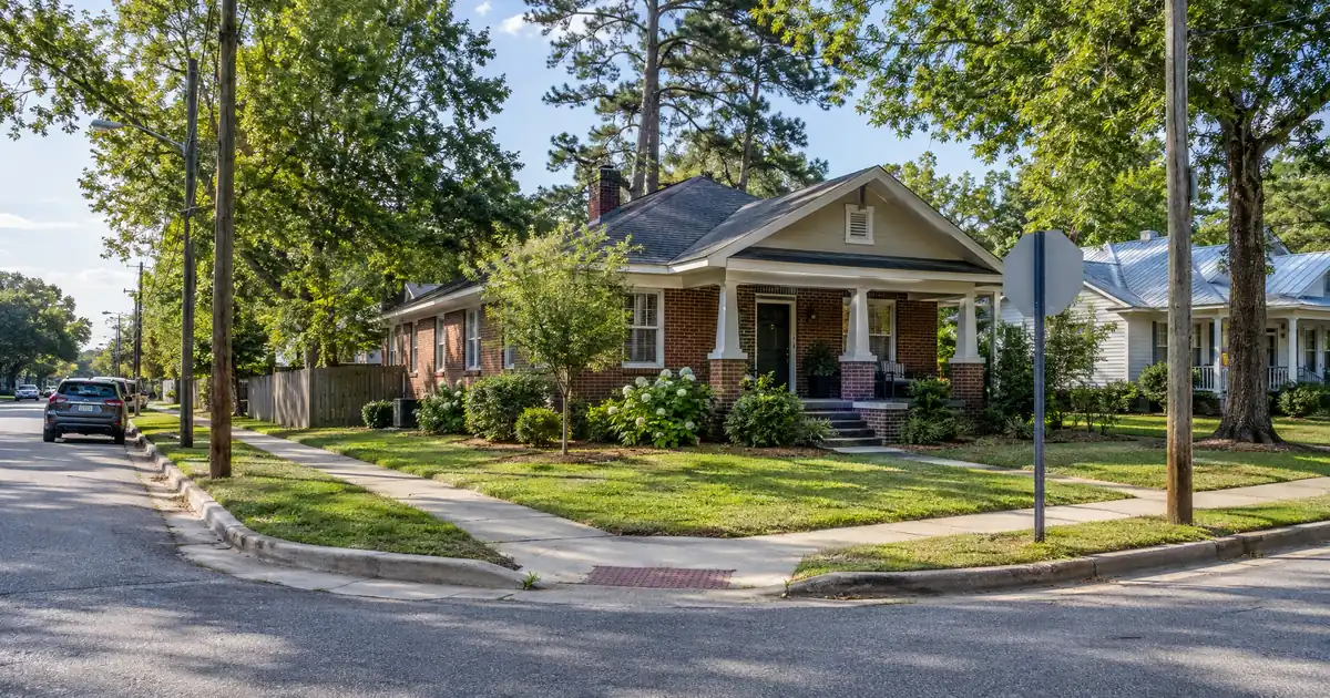 How a Lender Picks Between Asset Qualifier and Asset Depletion on an Alabama File