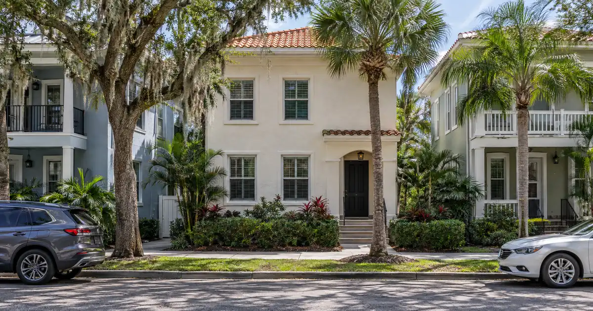 Asset-Based Mortgage vs Bank Statement Loan for a Florida Business Owner