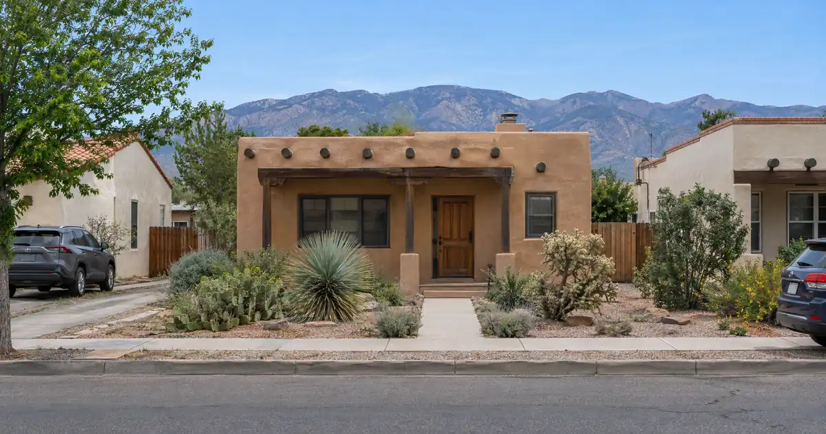 Asset-Based Mortgage vs Bank Statement Loan for a New Mexico Business Owner