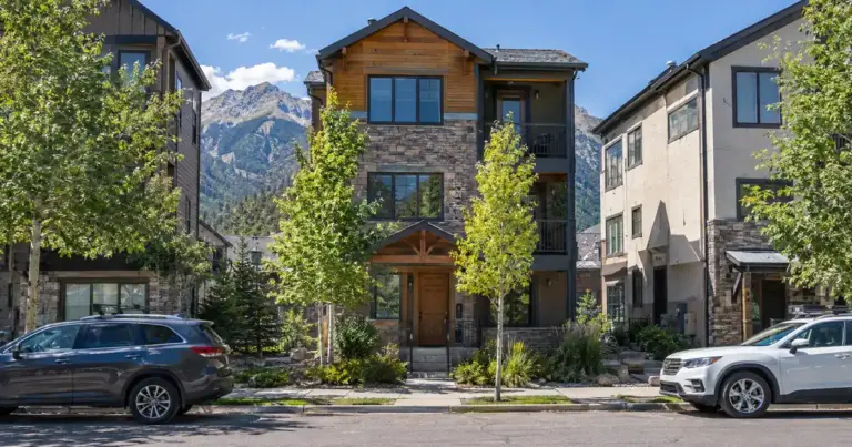 Asset-Based Mortgage vs Bank Statement Loan for a Colorado Business Owner