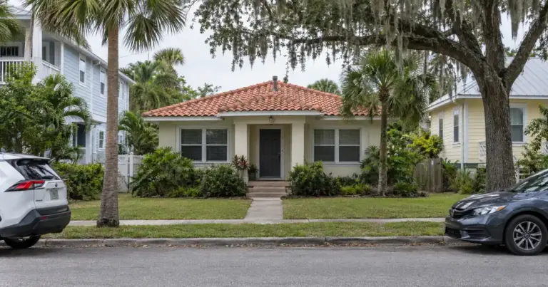 How Northern Retirees Buy in Florida on Assets Before Selling Up North