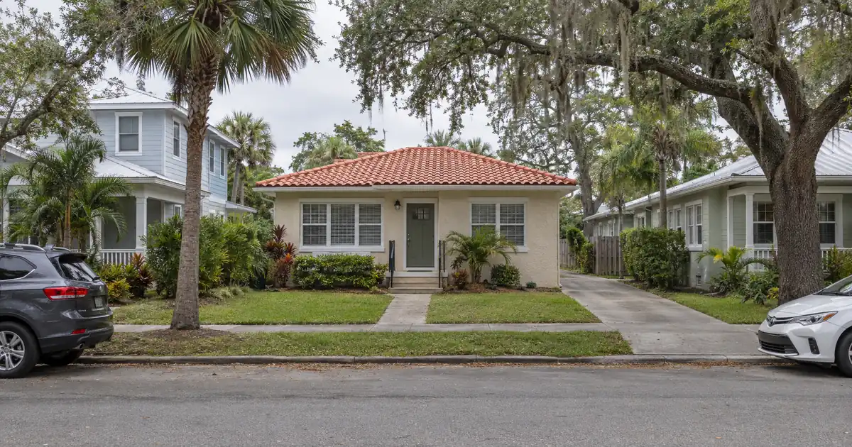 Can a Florida Retiree Get a Mortgage on Savings and Investments Alone?