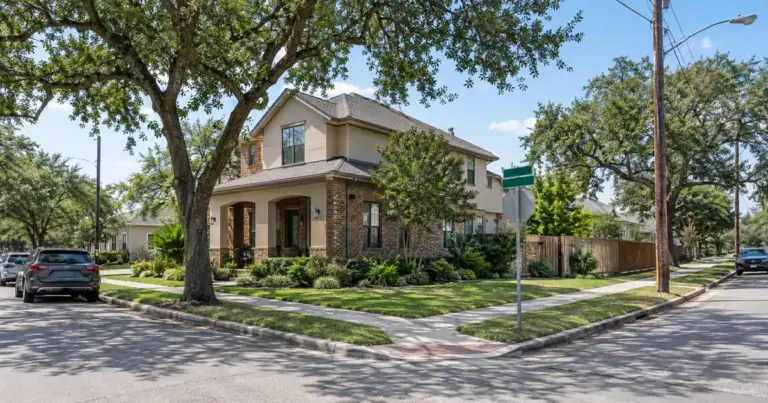 How Texas Retirees Qualify for a Mortgage Without a Paycheck