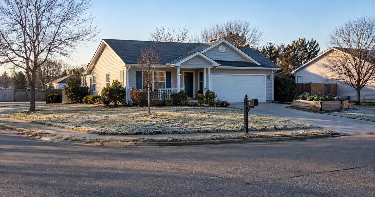 How to Switch From an FHA or Conventional Loan Into a VA Loan