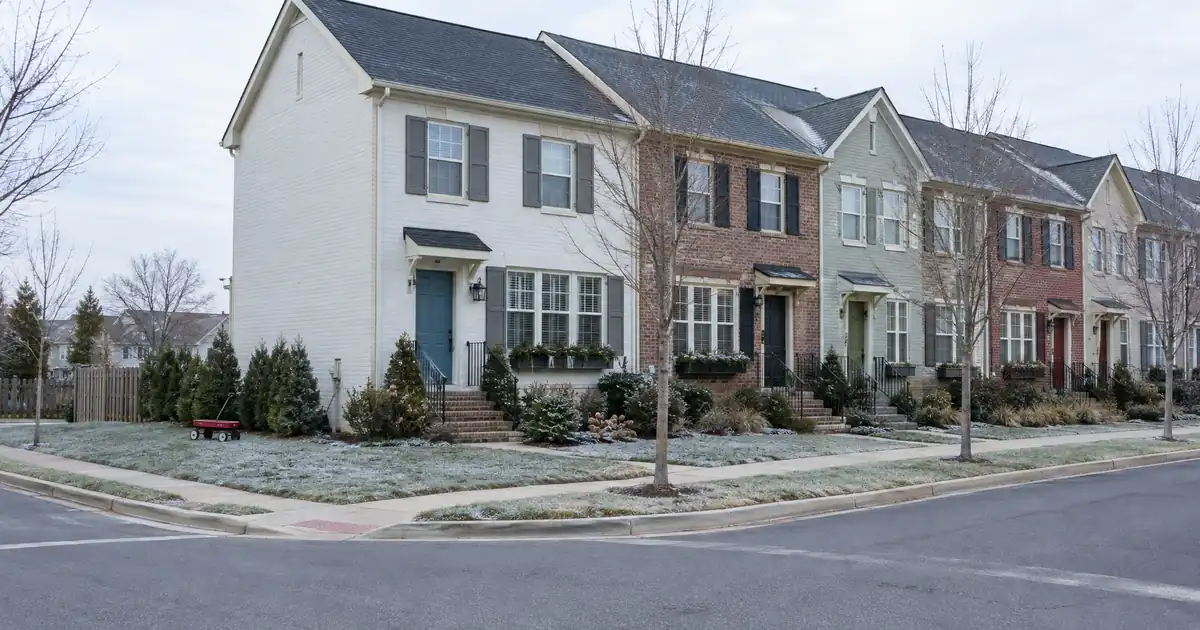 Does an FHA Loan Count Second-Job Income for a First-Time Buyer?