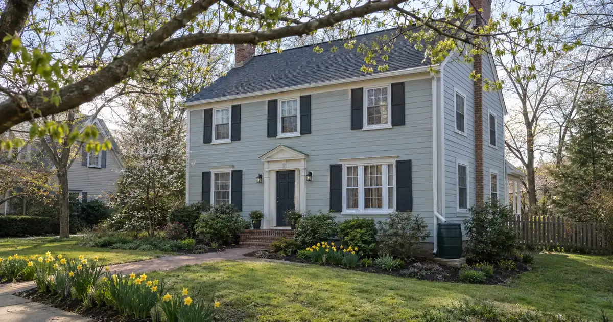 How to Remove an Ex-Spouse or Co-Borrower From a VA Loan