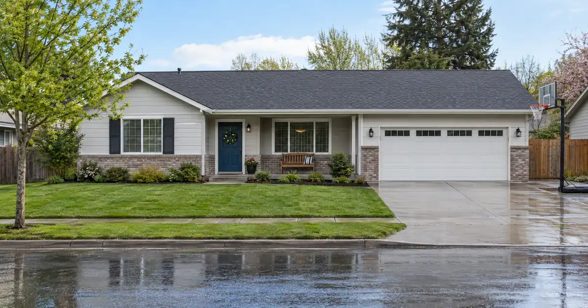 Does a Surviving Spouse Pay the VA Loan Funding Fee?