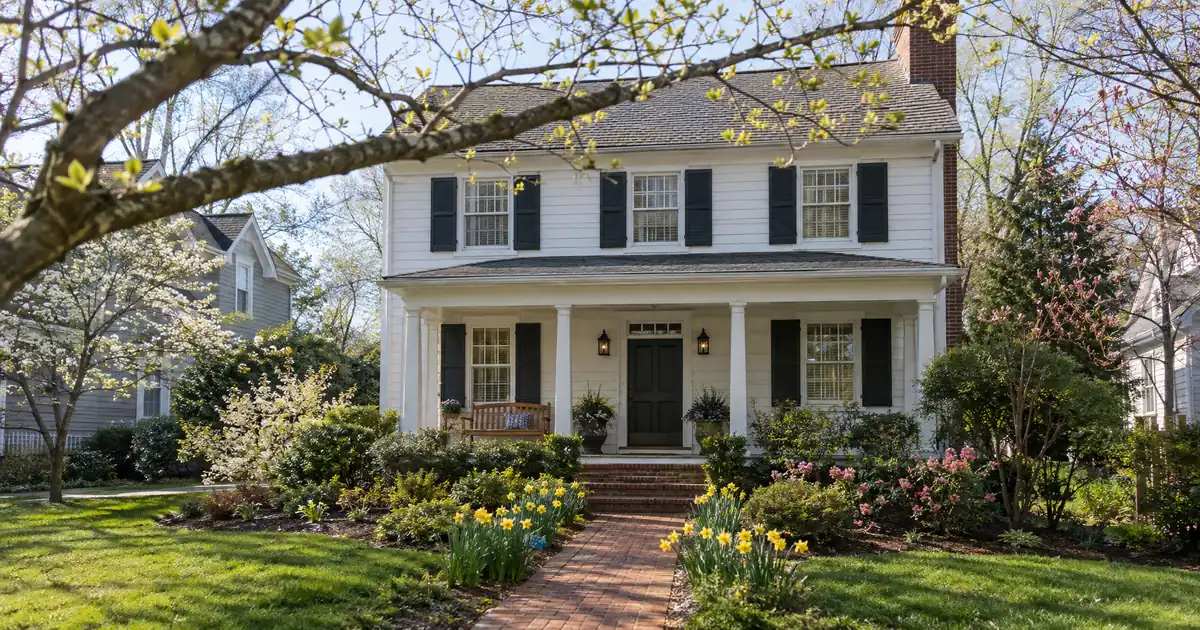 How to Keep a First VA Loan on Schedule While on Active Duty