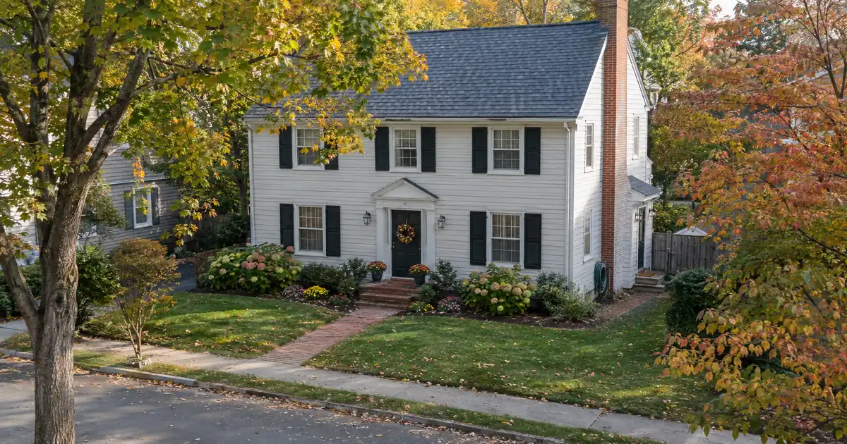Can You Get a Conventional Loan at the Minimum Score or Is FHA Better?