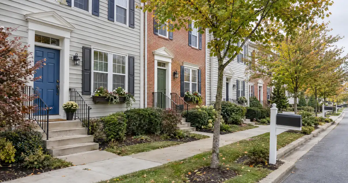 How Closing Costs and Prepaids Add Up on a First-Time Conventional Loan