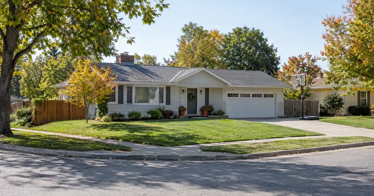 How Much Cash a Low-Down-Payment Conventional Loan Takes With Gift Funds