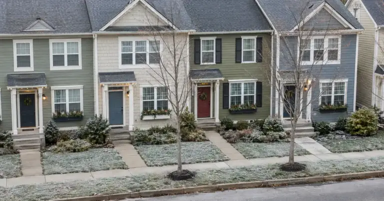 Is a Conventional Loan Better Than FHA for a Buyer With Strong Credit?
