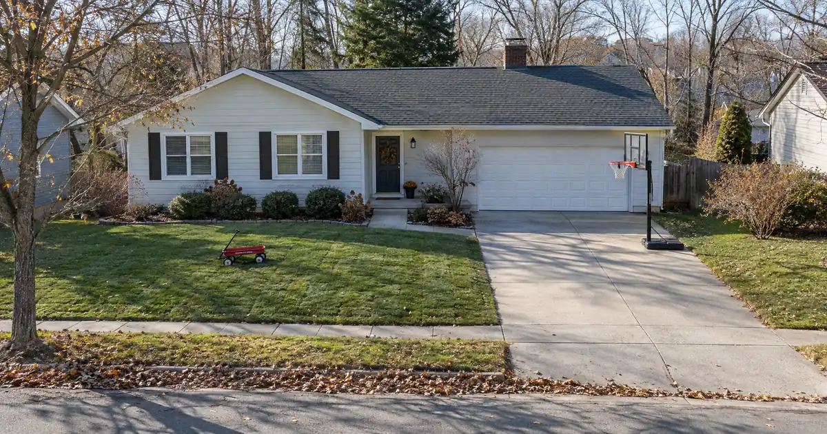 Can You Rent Out a Second Home Financed With a Conventional Loan?
