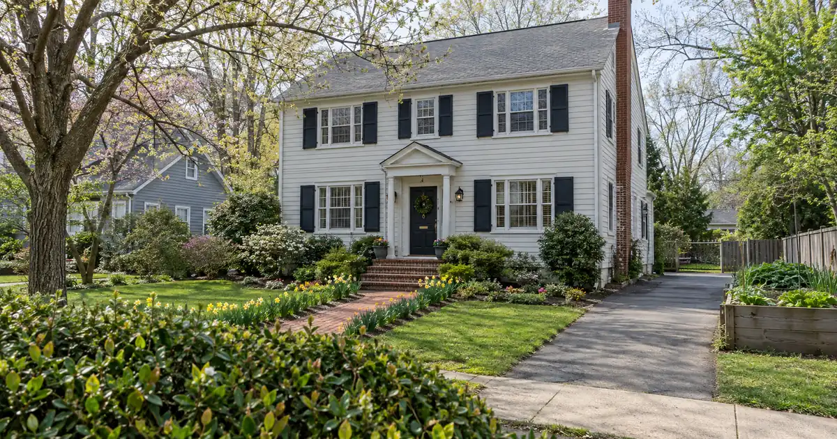 How to Time a Refinance in the First Year After You Buy