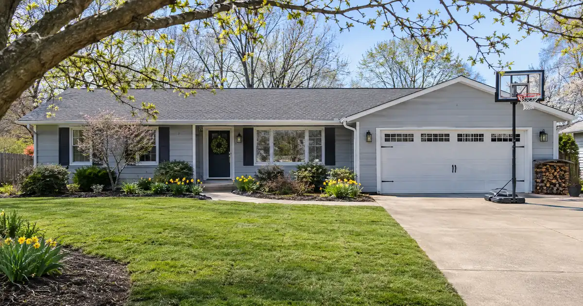 How Much Selling and Buying Costs a Retiree vs. a Refinance
