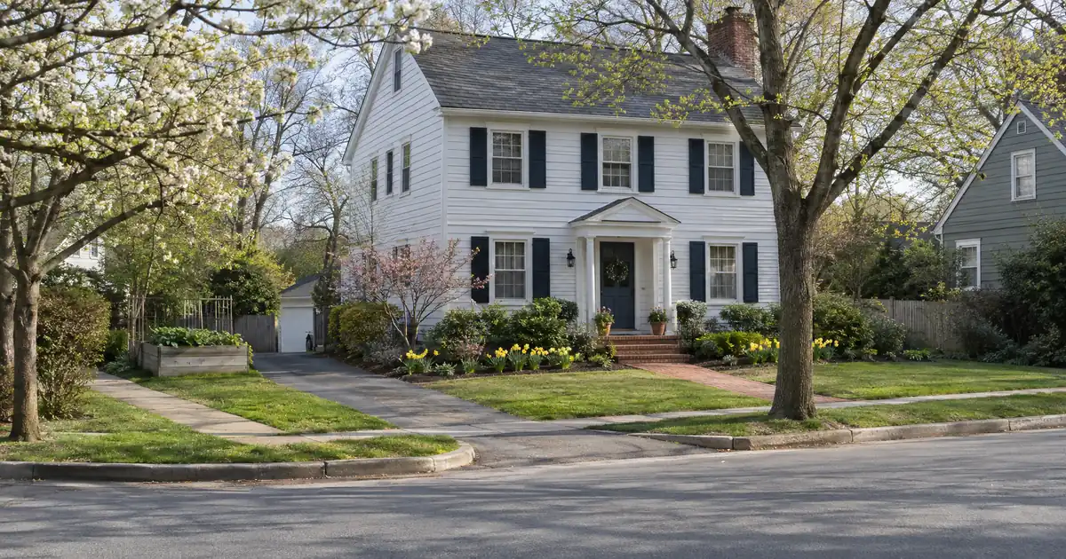 Can a Gift From Parents Stack With Down Payment Assistance?