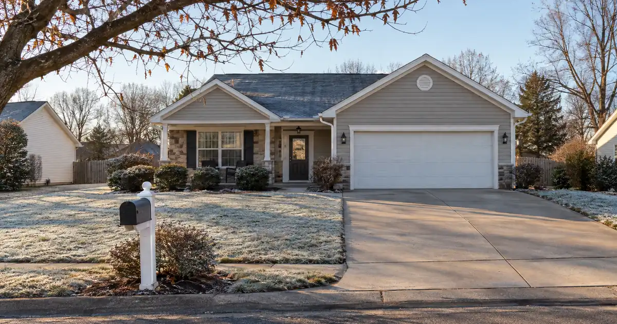 Cash-Out Refinance vs Personal Loan for a Homeowner Consolidating Debt