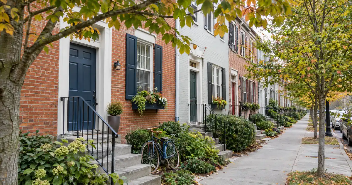 How to Choose an Owelty Lien or a Cash-Out Refinance for a Buyout