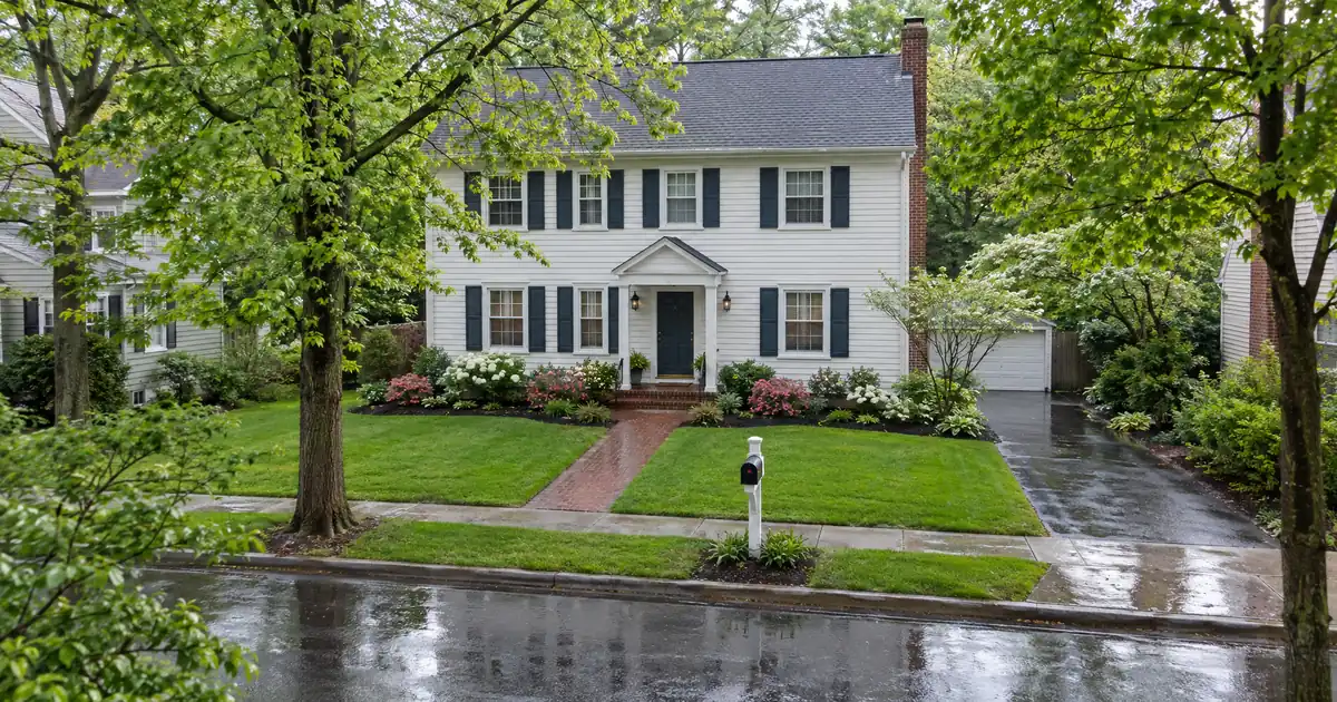 VA Loan Refinance Eligibility for Family of a Former Service Member