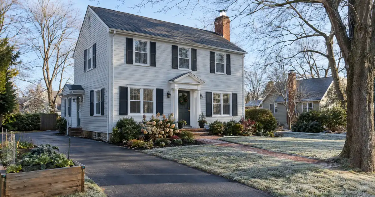 Conventional Loan Refinance Benefits for a Primary Home
