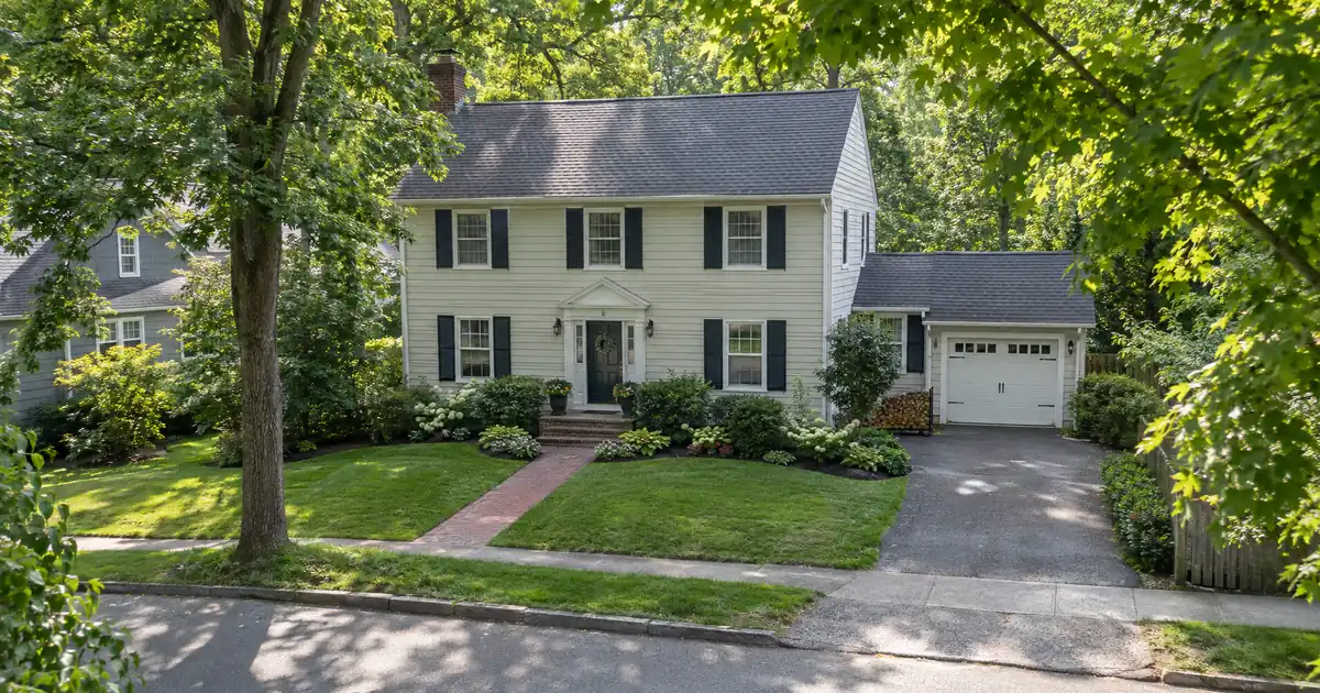 Second FHA Loan vs Conventional Loan for a Buyer Who Is Relocating