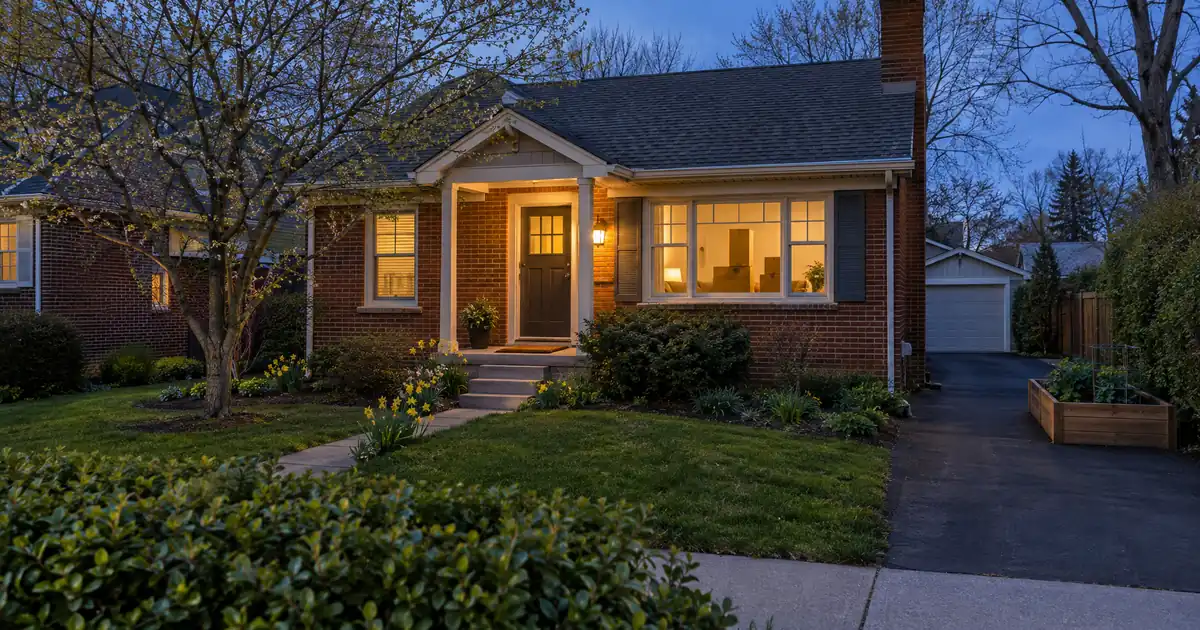 FHA 30-Year Fixed Loans for Buyers Who Could Go Conventional