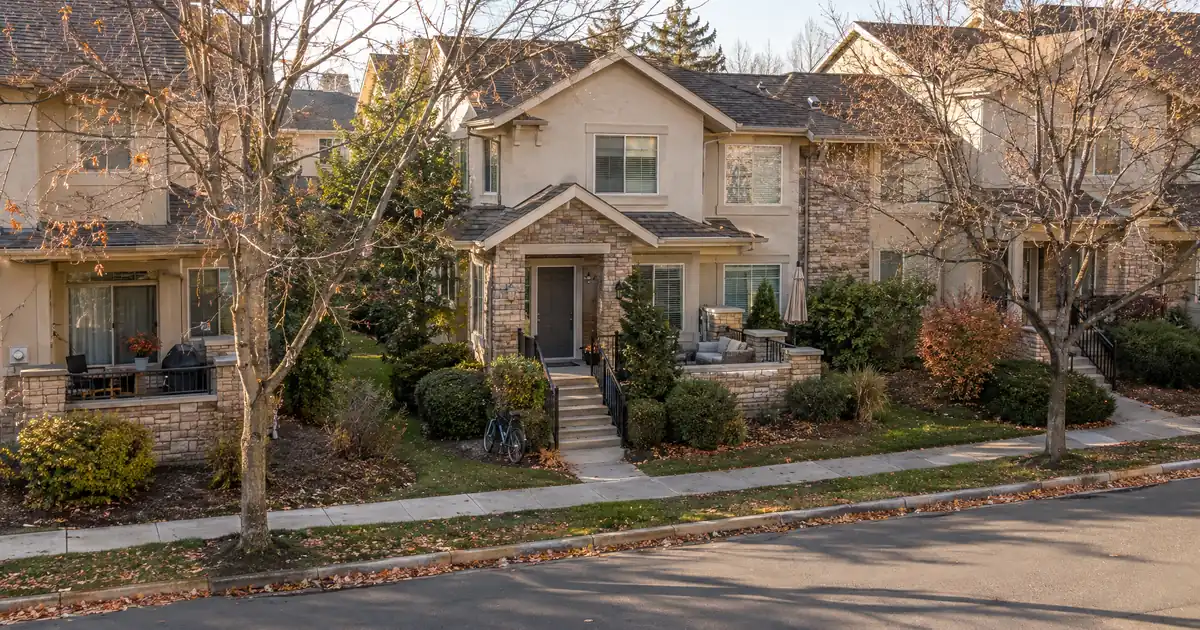 Can You Buy a Condo With an FHA Loan on a Primary Home?