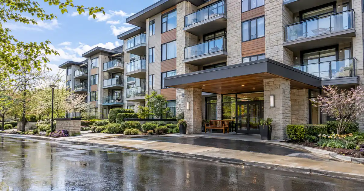 FHA Loan vs Conventional Loan for a Condo Buyer With Little Down