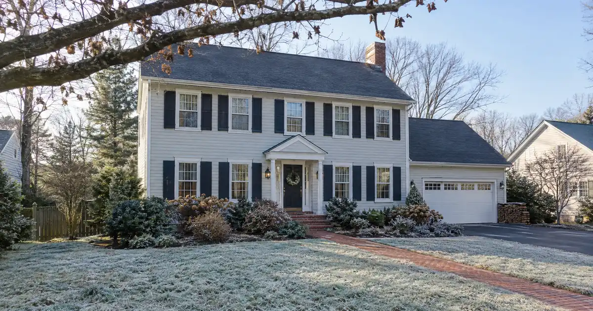 FHA Loans for Buyers Rebuilding Credit Who Want a Small Down Payment