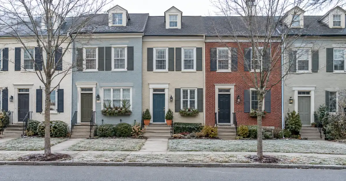 How to Choose Between FHA Mortgage Insurance and Conventional PMI