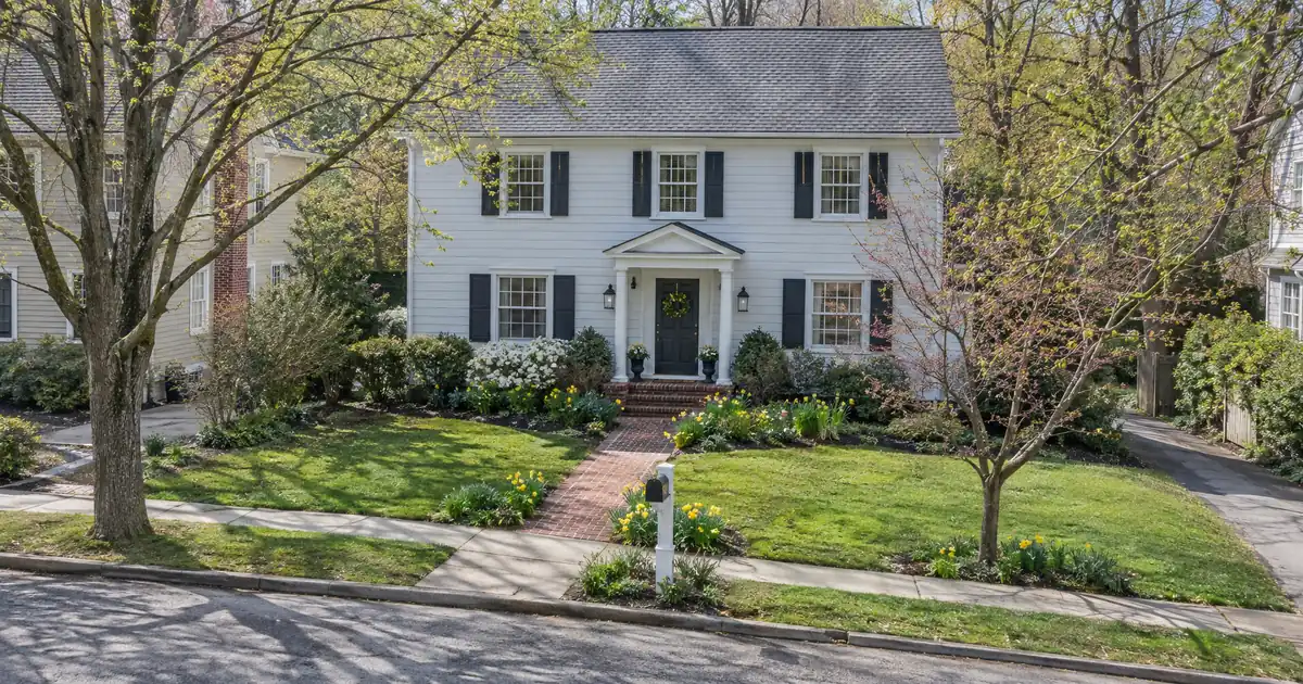 How to Build the Down Payment for an FHA Loan on a Tight Budget