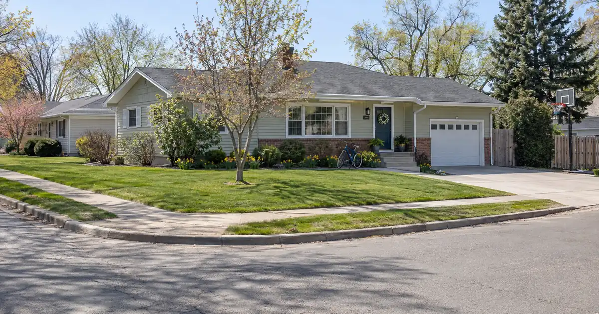 Conventional Loan vs FHA Loan for a First Primary Home Purchase