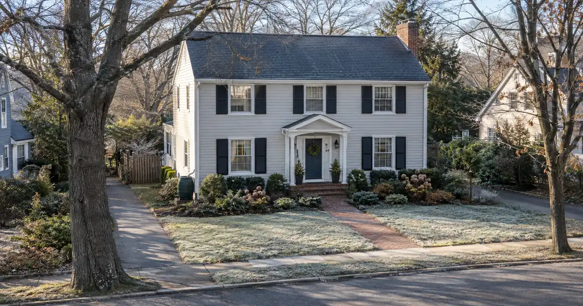 Conventional Loan vs FHA Loan for a Buyer Short on Income