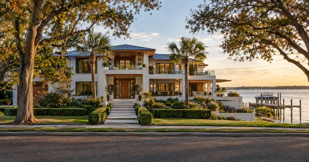 Jumbo vs Conventional Loan for a High-Value Home Buyer