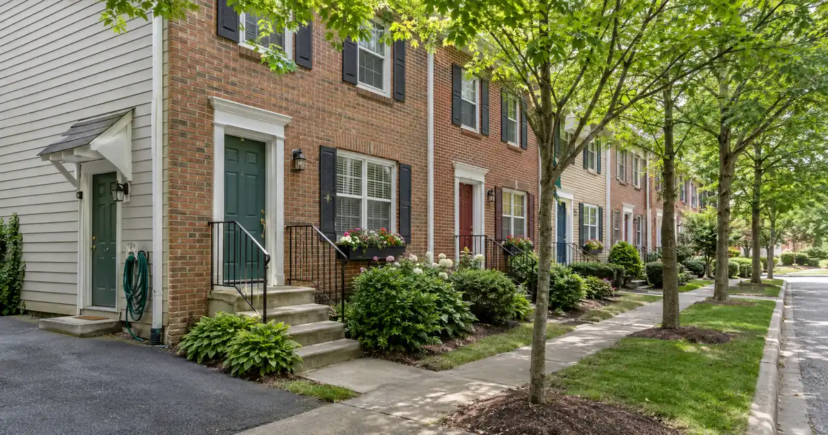 VA Cash-Out Refinance vs VA IRRRL for a Veteran Refinancing Again