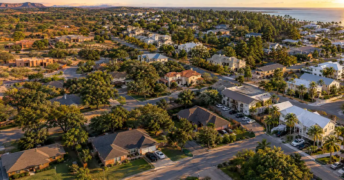DSCR HELOC vs DSCR Cash-Out Refinance in Texas Without Refinancing