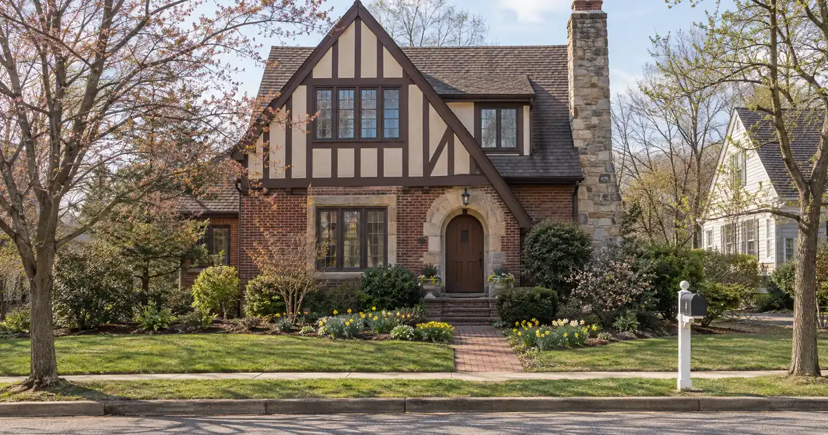 DSCR HELOC vs. DSCR Cash-Out Refinance for a Short-Term Need and Keep Your First Mortgage