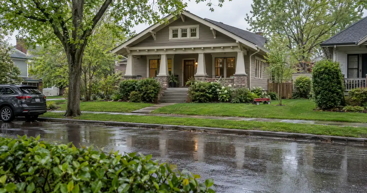 DSCR HELOC vs DSCR Cash-Out Refinance for Landlords Seeking Better Terms