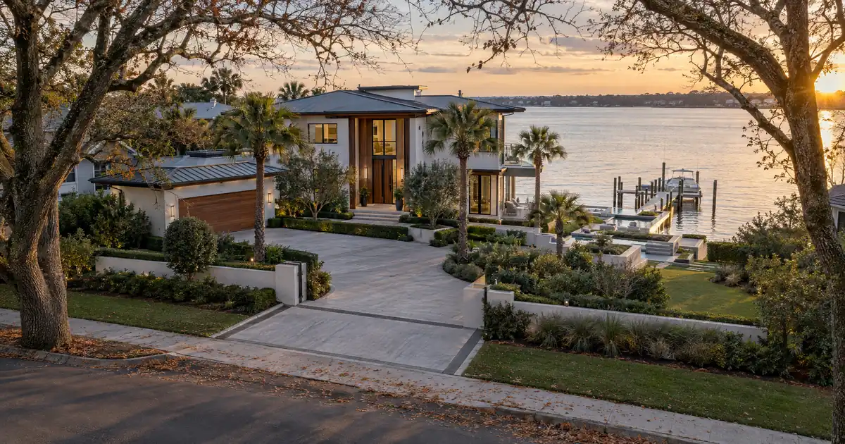 Bank Statement Loan vs Full-Doc Mortgage for Content Creators