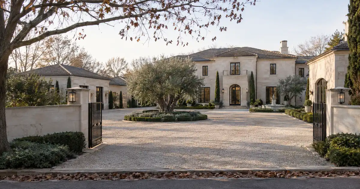 How a Super Jumbo Bank Statement Second-Home Loan Works
