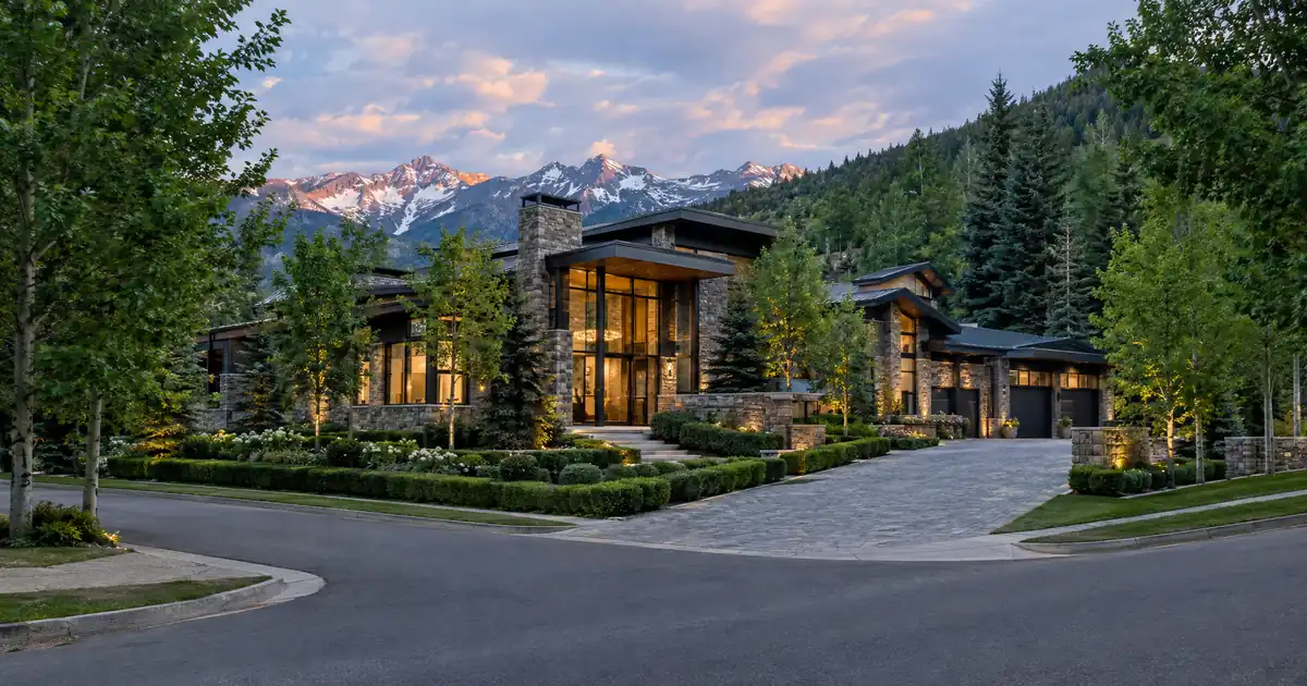 How Founders Qualify for a Jumbo Mortgage With Bank Statements
