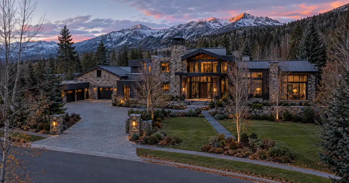 How Executives Paid in Stock Qualify for a Jumbo Mortgage With Bank Statements