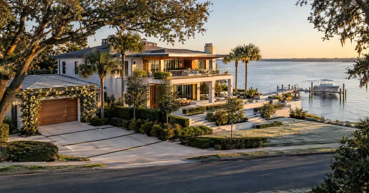 How 1099 Earners Qualify for a Jumbo Mortgage With Bank Statements