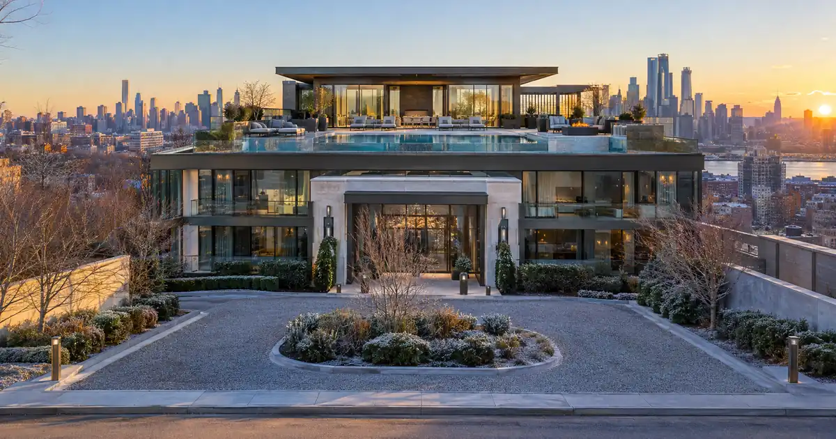 How Much Down Payment Does a Penthouse With a Bank Statement Loan Need?
