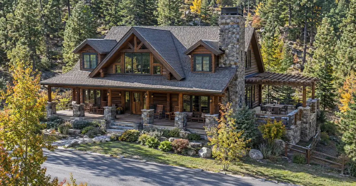 How to Finance a Ski Chalet With Bank Statements
