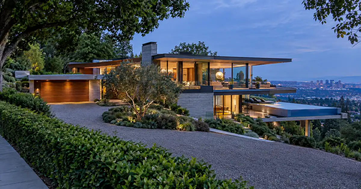 How a Super Jumbo Mortgage Works for Physicians