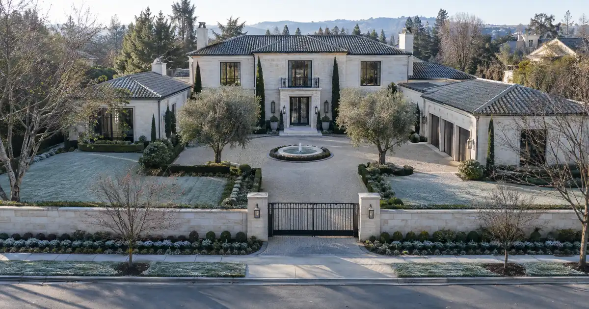Can Musicians Get a Jumbo Mortgage With Bank Statements?