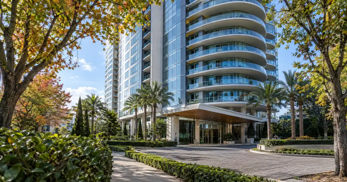 Bank Statement vs DSCR on a Non-Warrantable Luxury Condo Over $1.5M