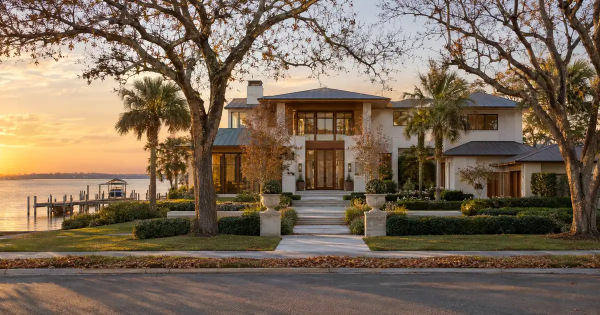 How to Qualify as a Real Estate Agent for a Super Jumbo Bank Statement Loan
