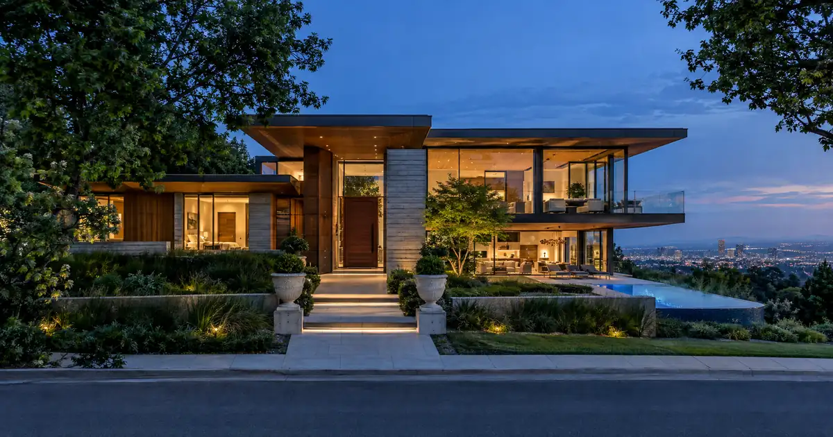 Can a Self-Employed Luxury Buyer Get a Super Jumbo Bank Statement Loan?